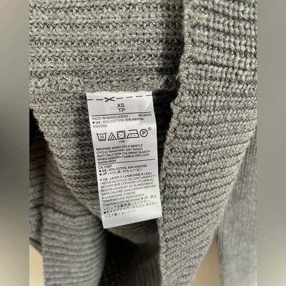 Banana Republic Knit Sweater - Picture 4 of 6